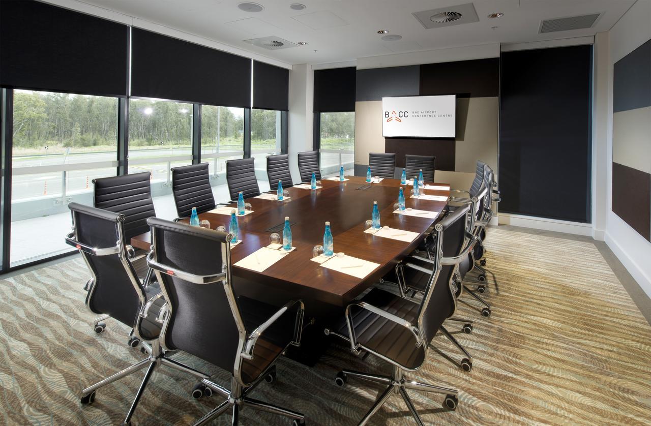 Hotel Pullman Brisbane Airport Exterior foto Meeting room